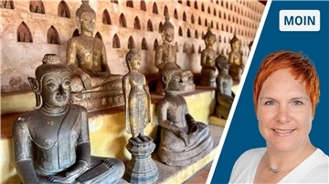 Zweigeteiltes Bild Buddha-Stauen links, eine rothaarige Frau rechts. 