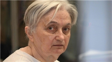 Monique Olivier, die Ex-Frau des Serienmörders Michel Fourniret, sitzt im Gerichtssaal des Landgerichts in Nanterre.