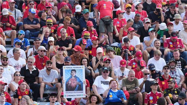 Monza ist immer ein Fest für die Tifosi.