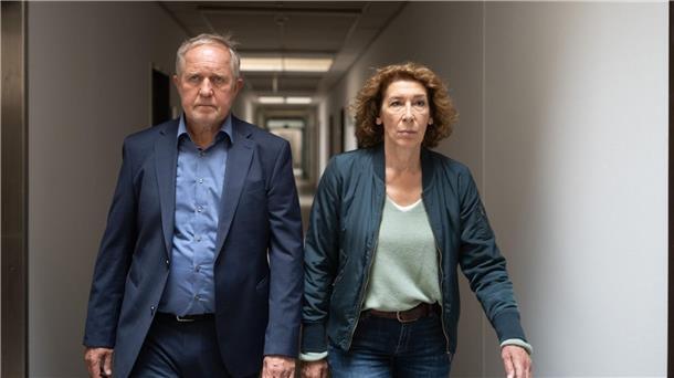 Wiener „Tatort“: Kampf gegen kriminelle Clans Moritz Eisner (Harald Krassnitzer) und Bibi Fellner (Adele Neuhauser) ermitteln im Clan-Milieu.