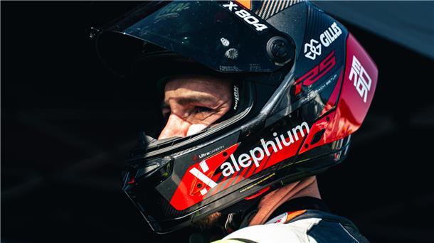 Motorrad-Rennfahrer Jochen Mader aus Hechthausen hat seine dritte Saison im Twin Cup hinter sich.