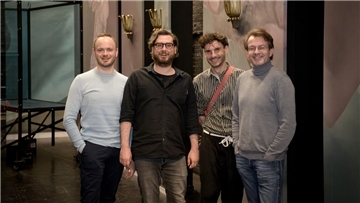 Musikdramaturg Markus Tatzig (von links), Regisseur Johannes Pölzgutter, Ausstatter Michael Lindner und Generalmusikdirektor Marc Niemann sind das Regie-Team, das die Oper „Rusalka“ auf die Bühne bringt.