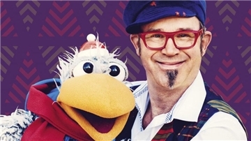 Musiker und Komiker Daniel Kallauch gastiert mit seinem Spaßvogel Willibald am 28. November in Selsingen.