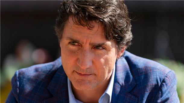 Flugzeug-Probleme: Kanadas Premier sitzt in Indien fest Muss noch ein wenig in Indien verweilen: Justin Trudeau.