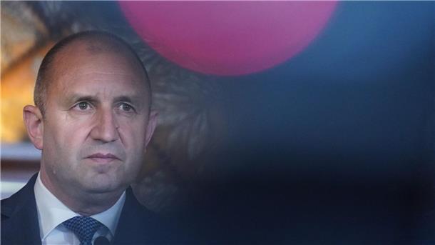 Regierungsbildung in Bulgarien erneut gescheitert Muss nun die Parlamentswahl anberaumen, das Parlament auflösen und ein neues Übergangskabinett einsetzen: Bulgariens Staatschef Rumen Radew.
