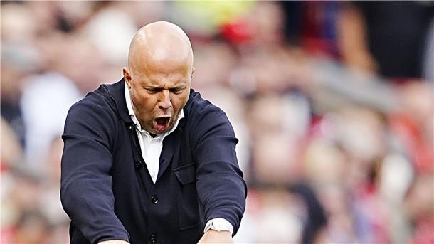 Musste zuletzt vier Niederlagen in Serie einstecken: Liverpools Trainer Arne Slot. (Archivbild)