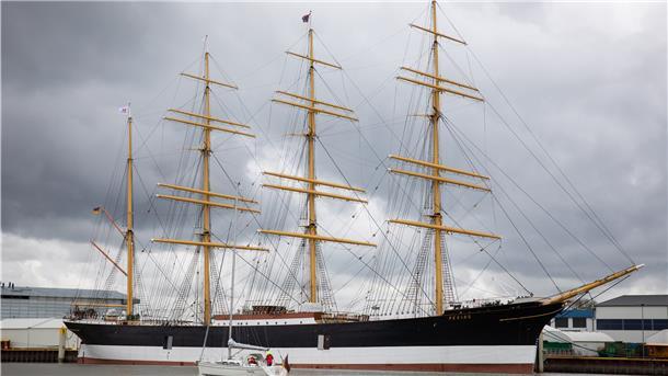 Nach aufwendigen Restaurierungsarbeiten wurde die „Peking“ an die Stiftung Historische Museen Hamburg (SHMH) übergeben.