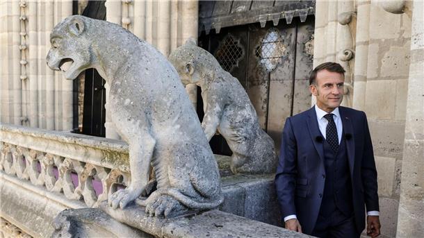 Wiedereröffnung der Notre-Dame-Türme in Paris Nach dem Brand im April 2019 versprach Frankreichs Präsident Emmanuel Macron, die Kathedrale in nur fünf Jahren wiederaufzubauen. Nun nahm er an der Einweihung teil.