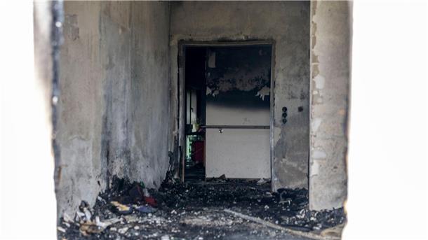 Nach dem Brand ist das Seniorenheim in Bedburg-Hau vorerst unbewohnbar.