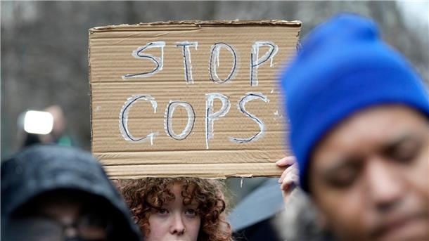 Nach dem gewaltsamen Tod von Tyre Nichols kommmt es in Memphis zu Protesten.