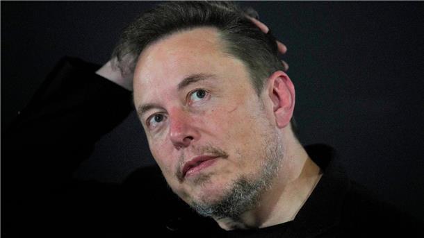 Nach dem Plan von 2018 konnte Elon Musk in zwölf Schritten Aktienoptionen mit einem maximalen Wert von damals bis zu 55,8 Milliarden Dollar bekommen, wenn Börsenwert und Geschäftszahlen von Tesla mit bestimmten Mindestwerten wachsen.