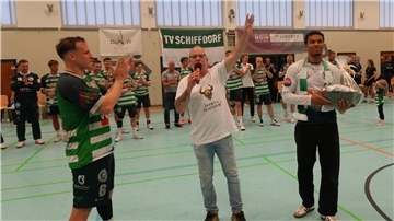 Nach dem Wechsel von Joel Hoppe (rechts) zum Drittligisten HSG Varel muss der TV Schiffdorf auch auf seinen Kapitän Philipp Habermann (links) verzichten.