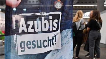 Nach den ersten sechs Monaten des Berufsberatungsjahres wurde eine Zwischenbilanz gezogen. Dabei wird vor allem eines deutlich: Auszubildende und Betriebe finden nicht zueinander.