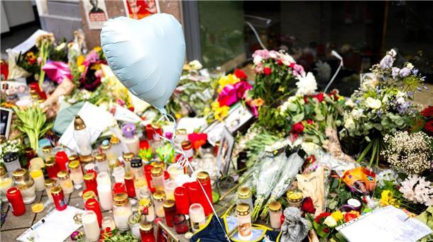 Polizei warnt vor Verbreitung falscher Behauptungen Nach den tödlichen Schüssen auf einen 21_jährigen in Oldenburg werden auch unbeteiligte Polizisten in sozialen Medien als Täter bezeichnet - die Polizei ermittelt. (Archivbild)