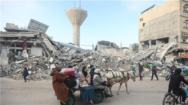 Bombardments im Süden Gazas: Wo sollen die Menschen hin? Nach der Wiederaufnahme der israelischen Angriffe wissen Anwohner im Gazastreifen häufig nicht wohin.
