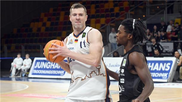 Nach drei Spielzeiten in Bremerhaven verlässt Robert Oehle die Eisbären.
