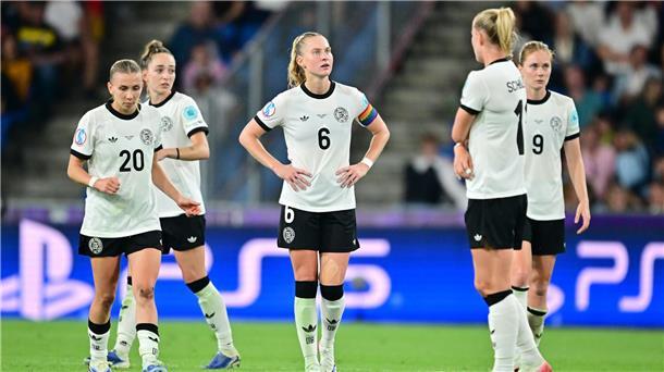 Macht ein Eisbad Sportlerinnen schneller wieder fit? Nach einem anstrengenden Fußballspiel wie dem EM-Viertelfinale kann ein Eisbad ein wenig helfen.