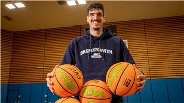 Nach einer Saison bei den Eisbären geht die Basketball-Reise von Bernat Vanaclocha Sanchez weiter.