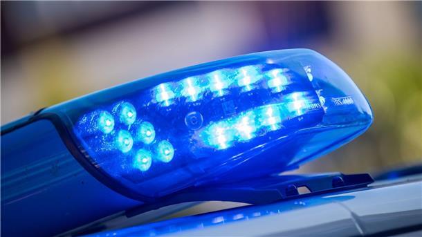 Angriff mit Sprengkörper auf Beerdigungsfeier Nach Polizeiangaben wurden infolge einer Explosion mehrere Personen verletzt (Symbolbild).