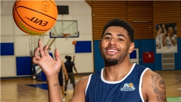 Nach sechs Jahren bei den Skyliners Frankfurt wagt Jordan Samare bei den Eisbären einen Neuanfang.