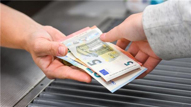 Inflationsrate auf niedrigstem Stand seit Februar 2022 Nach vorläufigen Zahlen lagen die Verbraucherpreise im September um 4,5 Prozent über dem Vorjahresmonat.