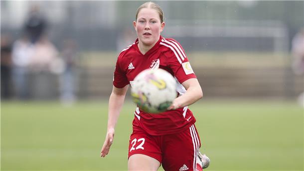 Nach zwei Jahren im Nachwuchs der SpVg Aurich wechselt Janne Buck zur U21 der SGS Essen. Die 16-jährige Alfstedterin wurde beim FC Geestland fußballerisch geprägt. 
