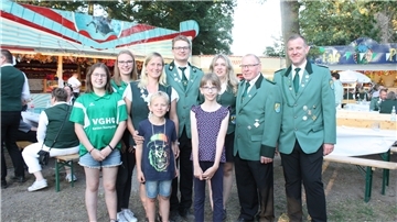 Nach zwei Jahren Pause hat der Albstedter Schützenverein wieder ein neues Königshaus. Foto: Kistner
