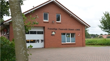 Nachdem zwei Kita-Bauten gestrichen wurden, werden Schiffdorfs Investitionen 2025 vergleichsweise niedrig sein. Das Feuerwehrhaus Bramel (Foto) wird aber für 400.000 Euro modernisiert.