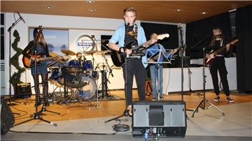 Nachwuchsmusiker haben für das Konzert fleißig geübt und präsentieren ein Programm von Pop bis Klassik.