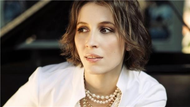 Nadejda Vlaeva spielt klassische Werke im Zevener Rathaussaal.