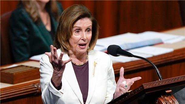 Nancy Pelosi, Sprecherin des US-Repräsentantenhauses, bei einer Rede im US-Kapitol.