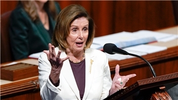 Nancy Pelosi, Sprecherin des US-Repräsentantenhauses, bei einer Rede im US-Kapitol.