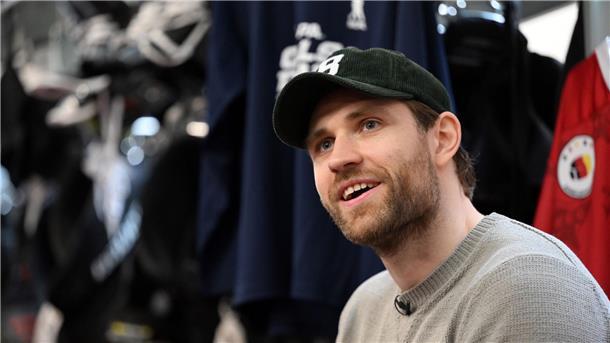 Draisaitl beschenkt Junghaie: „Bisschen was zurückgeben“ Nannte seine Rückkehr in die Kölner Kabine „sehr emotional“: Leon Draisaitl.