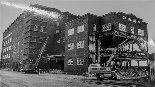 Das historische Kühlhaus am Alten Hafen Bremerhaven. 1975 wurde es abgerissen.
