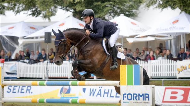 Neben den Großen Preis, den in den vergangenen zwei Jahren Steffen Engfer auf Dapardie gewann, werden zukünftig auch die Hannoveraner Championate im Springparcours der Elmloher Reitertage ein Höhepunkt sein.