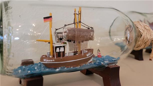 Neben Großseglern können Besucher auch Krabbenkutter aus Wremen, Dorum-Neufeld und Spieka-Neufeld im Kuriosen Muschelmuseum in Wremen bestaunen.