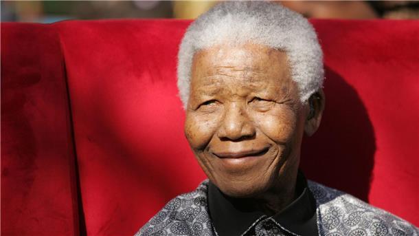 Rechtsstreit um Versteigerung von Mandela-Besitzständen Nelson Mandela war 1994 zum ersten schwarzen Präsidenten Südafrikas gewählt worden.