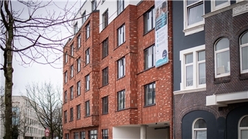 Neubau in bester Lage: Einweihung des Studenten- und Azubiwohnheims in der Bremerhavener Deichstraße.
