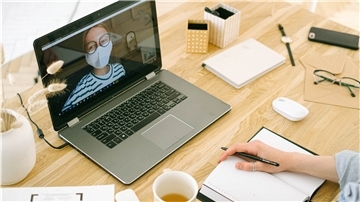 Neue Formen des Arbeitens: Die Corona-Pandemie forciert die Verbreitung und Akzeptanz neuer digitaler Arbeitsformen, wie dem Arbeiten von Zuhause, dem sogenannten Homeoffice.