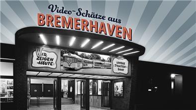 Eine Werbetafel für ein Kino.