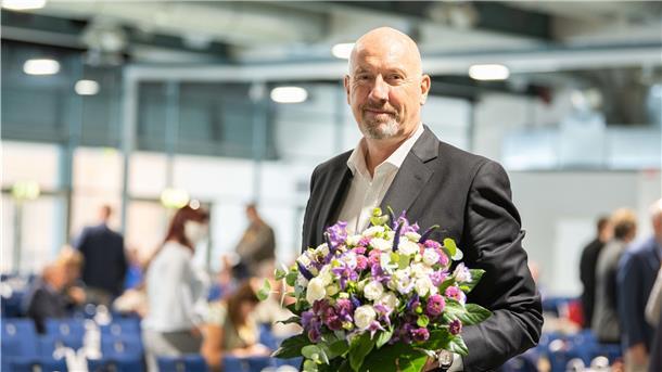 Neuwahl nach einem statt zwei Jahren: Carsten Meyer-Heder bleibt Vorsitzender der CDU im Land Bremen.