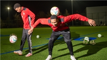 Der OSC Bremerhaven hat zwei Spieler aus Kolumbien verpflichtet.