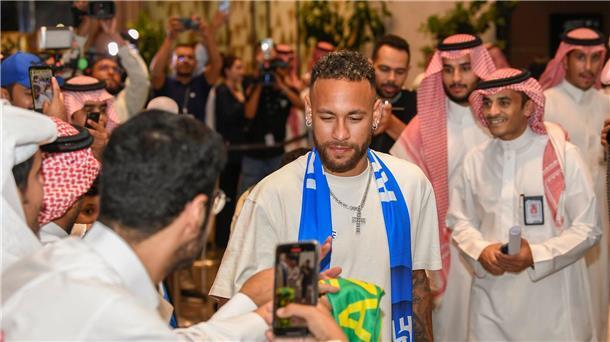 Neymar hat sein Comeback für Al-Hilal gefeiert.