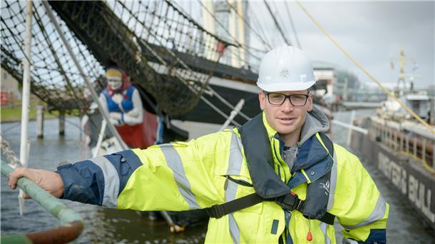 Nico Kleinert ist unter das Schiff getaucht.