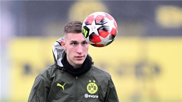 Trainings-Comeback von Nationalspieler Schlotterbeck Nico Schlotterbeck ist nach mehrmonatiger Verletzungspause ins BVB-Training zurückgekehrt. (Archivbild)