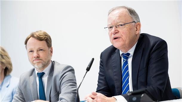Weil lobt Einigung auf Finanzpaket im Bund Niedersachsens Landesregierung sieht in dem Finanzkompromiss ein Zeichen staatspolitischer Verantwortung. (Archivbild)