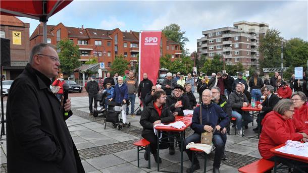 Niedersachsens Ministerpräsident Stephan Weil stellte sich am Wochenende in Nordenham den Fragen von Bürgerinnen und Bürgern.