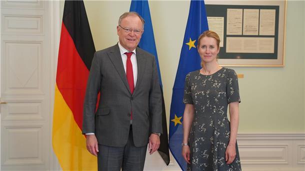 Niedersachsens Ministerpräsident Stephan Weil und Estlands Premierministerin Kaja Kallas bei einem Besuch von Weil in Tallinn.