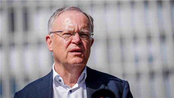 Ministerpräsident Weil gibt Erklärung zur Zukunft von VW ab Niedersachsens Ministerpräsident Stephan Weil will im Landtag über die Wettbewerbsfähigkeit von Volkswagen sprechen. (Archivbild)