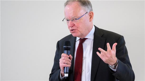 Weil gegen Asylverfahren in afrikanischen Drittstaaten Niedersachsens Regierungschef Stephan Weil (SPD).